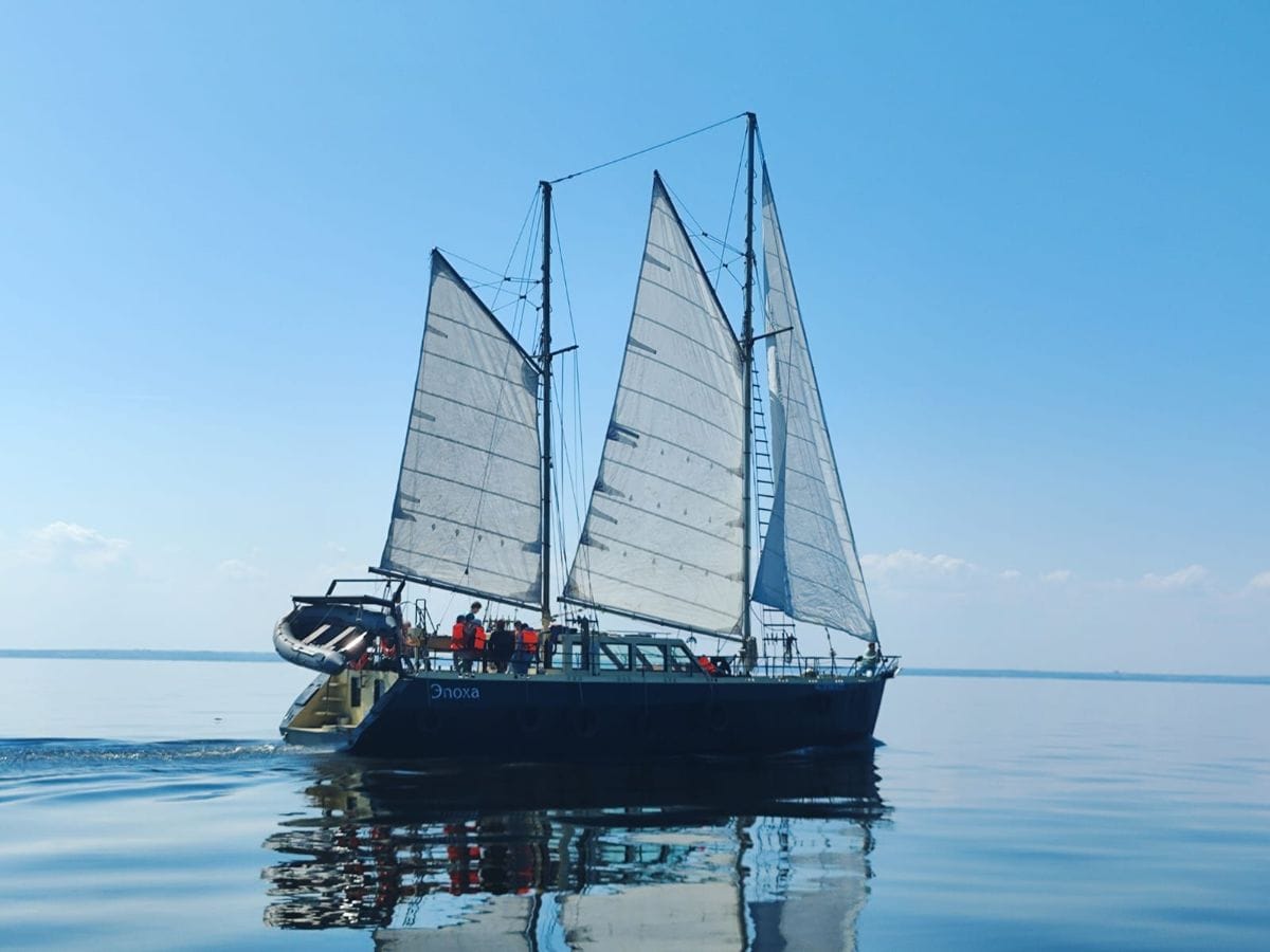 Прогулка на стальной экспедиционной яхте Эпоха - фото 2