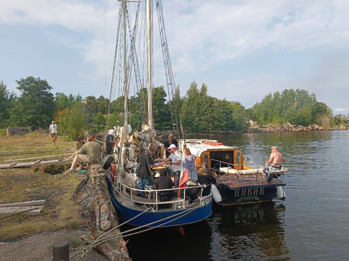 Прогулка на стальной экспедиционной яхте Эпоха - фото 8